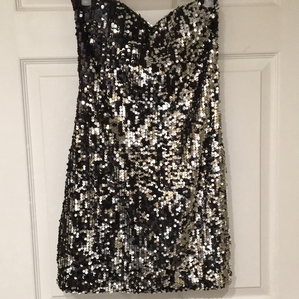 NWOT Black/Silver Sequin Formal Mini